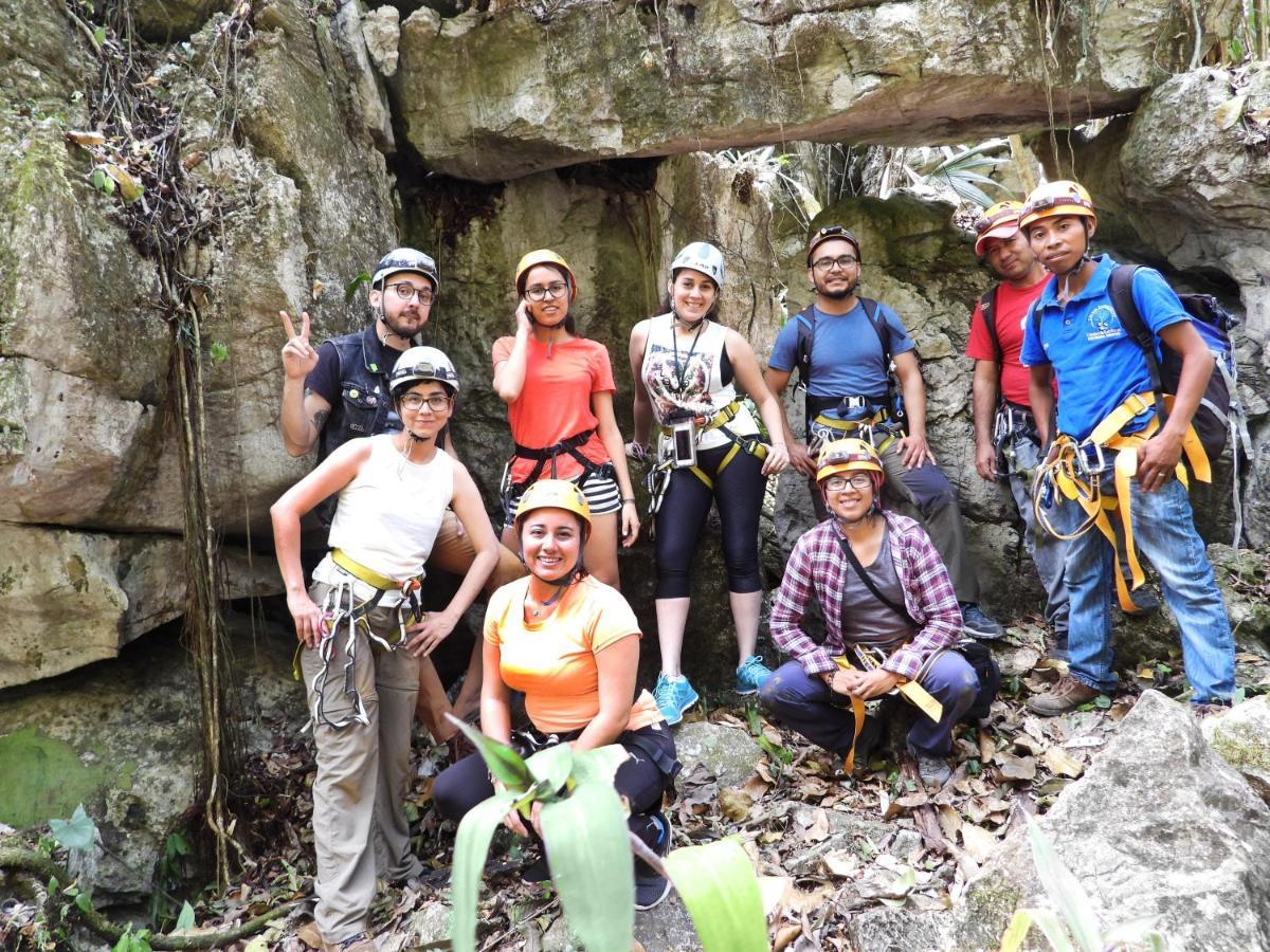 Ciudad De Las Rocas La Fortuna Gallo Giro Esterno foto