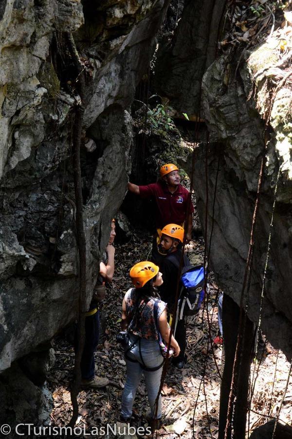 Ciudad De Las Rocas La Fortuna Gallo Giro Esterno foto