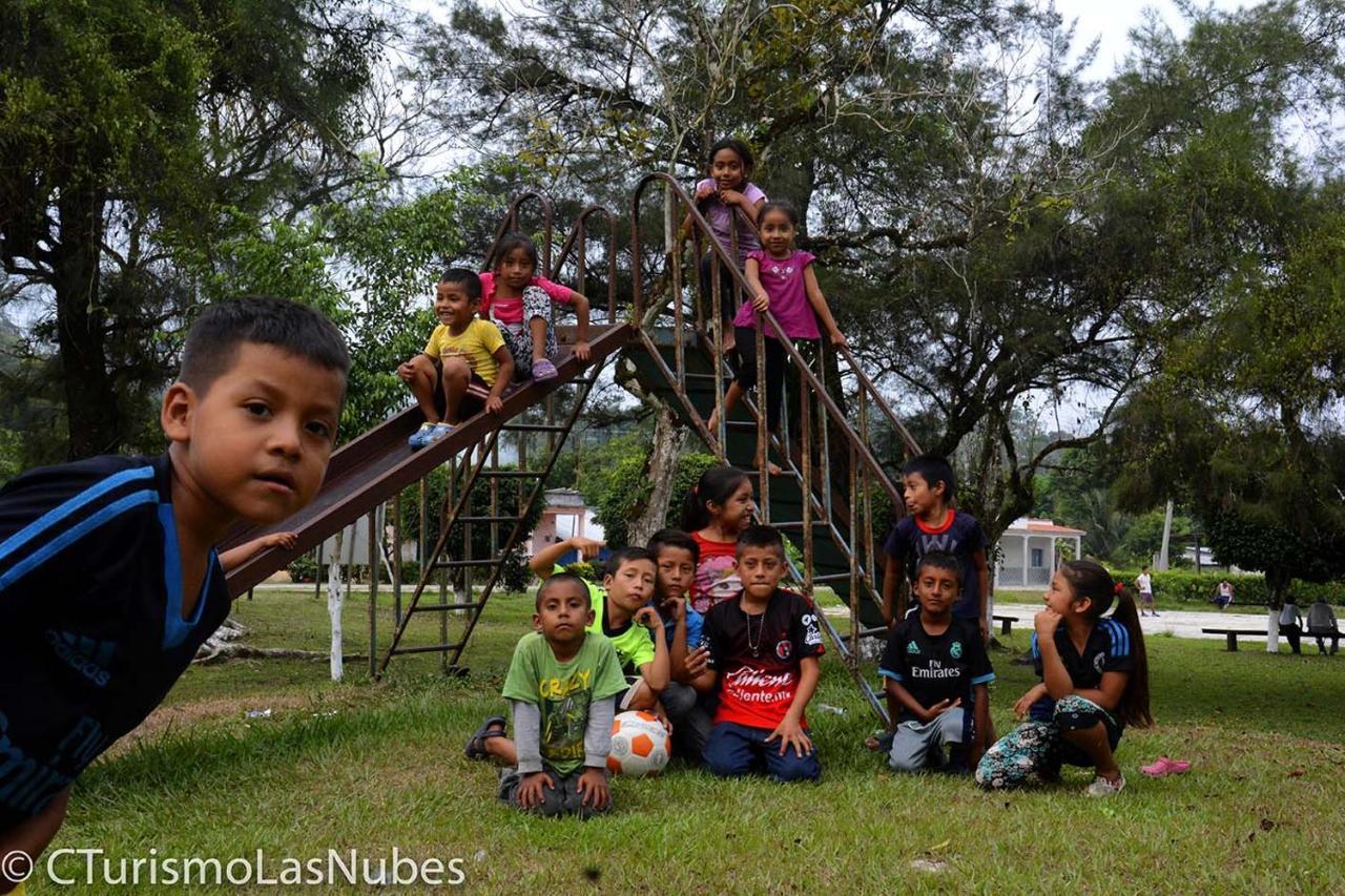 Ciudad De Las Rocas La Fortuna Gallo Giro Esterno foto